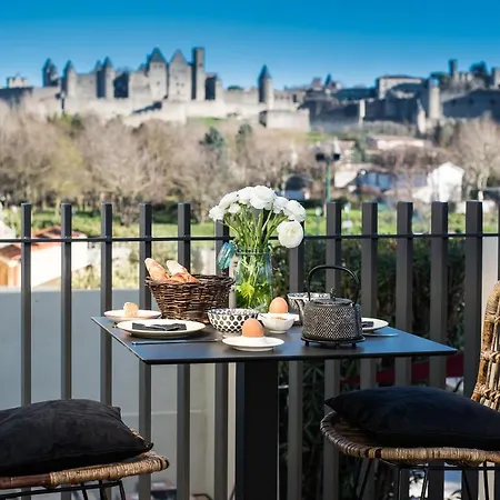 Sur Le Quai 4* 카르카손